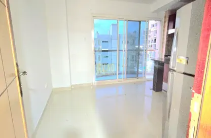 شقة - غرفة نوم - 1 حمام للايجار في مبنى النايلي - واحة دبي للسيليكون - دبي