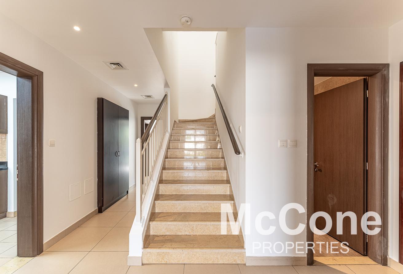Single Row | Maids Room | Gated Community photo 16