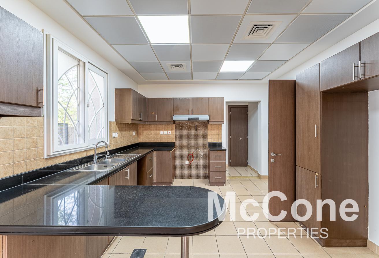 Single Row | Maids Room | Gated Community photo 9
