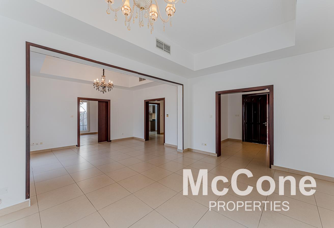 Single Row | Maids Room | Gated Community photo 4