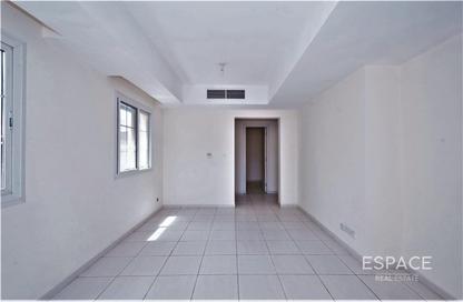 Villa - 2 Bedrooms - 3 Bathrooms for sale in Springs 11 - The Springs - Dubai Villa - 2 Bedrooms - 3 Bathrooms for sale in Springs 11 - The Springs - Dubai
