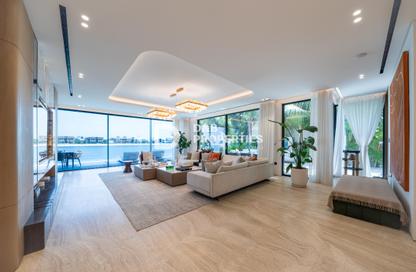 Villa - 4 Bedrooms - 6 Bathrooms for sale in Garden Homes Frond B - Garden Homes - Palm Jumeirah - Dubai