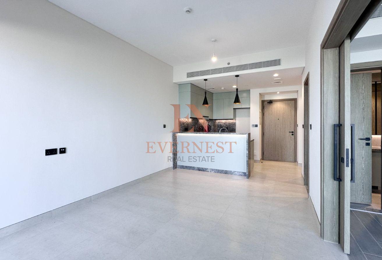 Modern 1BR + Store | Rent – Golf Gate, Damac Hills photo 2