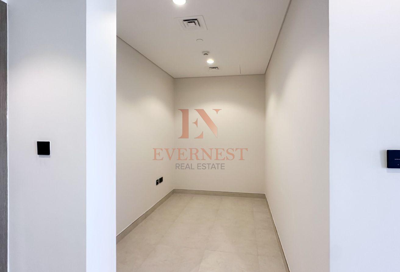 Modern 1BR + Store | Rent – Golf Gate, Damac Hills photo 5