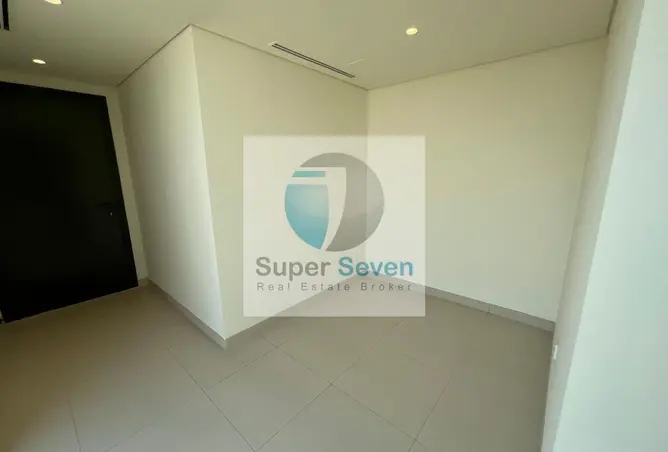 162802796 - Property Image 3