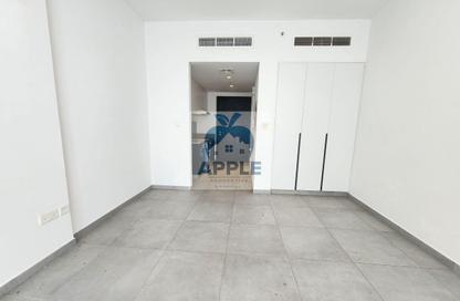 Apartment - Studio - 1 for rent in The Solo - Aljada - Sharjah