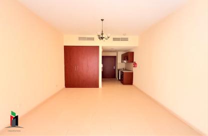 Apartment - Studio - 1 for rent in Desert Sun - Dubai Land Residence Complex - Dubai Apartment - Studio - 1 for rent in Desert Sun - Dubai Land Residence Complex - Dubai