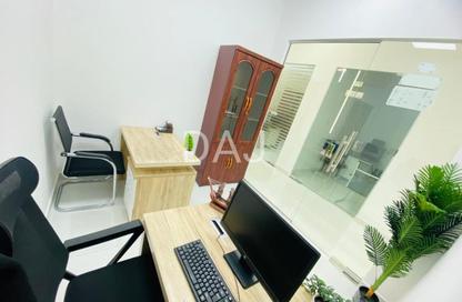 Office Space - Studio - 1 Bathroom for rent in Red Avenue - Al Garhoud - Dubai