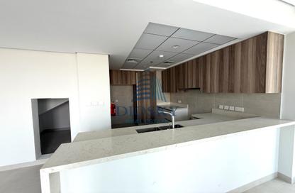 Apartment - 4 Bedrooms - 4 Bathrooms for rent in The Double - International City Phase 2 - Al Warsan 4 - Al Warsan - Dubai Apartment - 4 Bedrooms - 4 Bathrooms for rent in The Double - International City Phase 2 - Al Warsan 4 - Al Warsan - Dubai