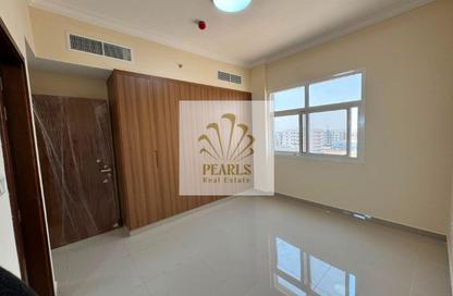 Apartment - 1 Bedroom - 2 Bathrooms for rent in Al Jurf 3 - Al Jurf - Ajman Downtown - Ajman