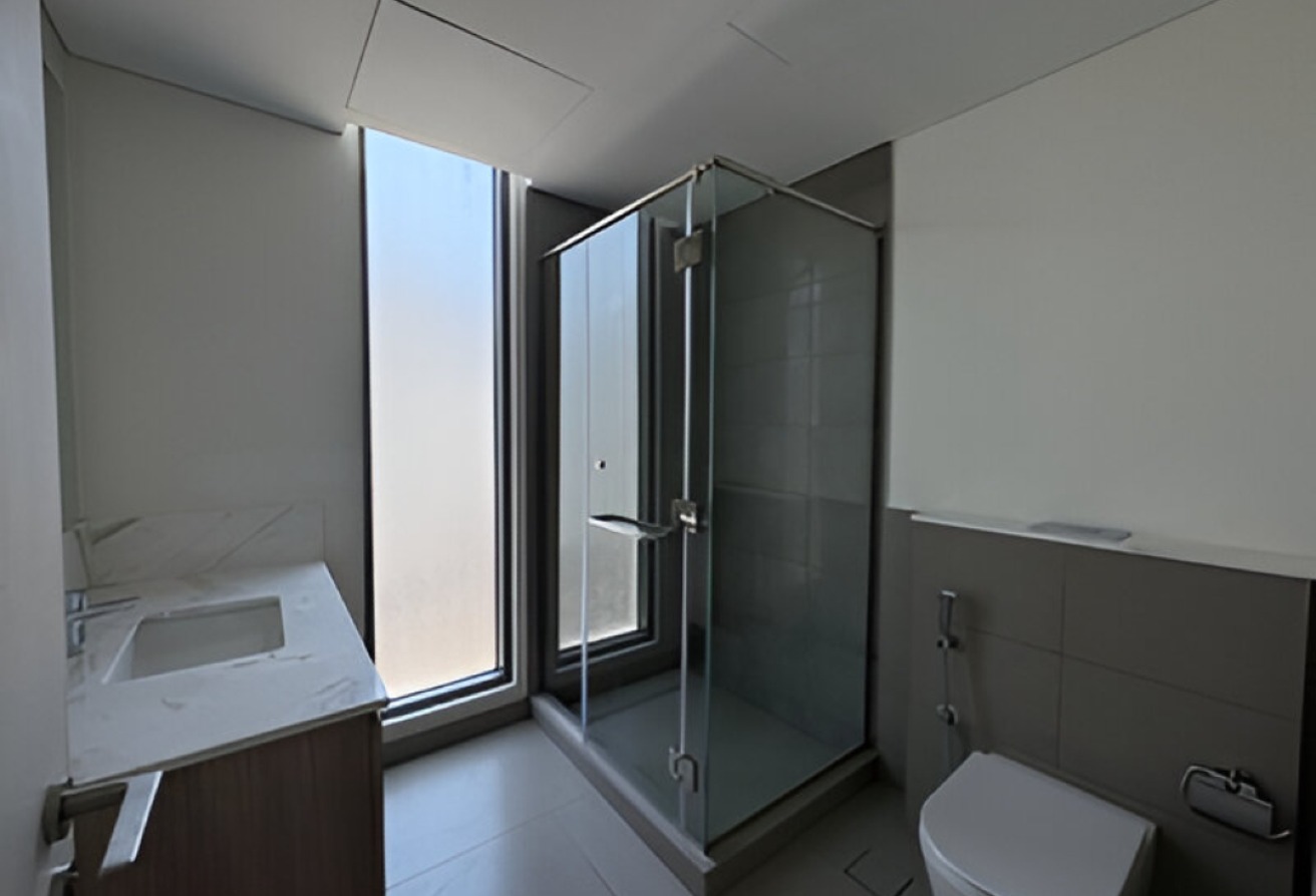 VACANT | NEGOTIABLE | PRIME LOCATION gallery image