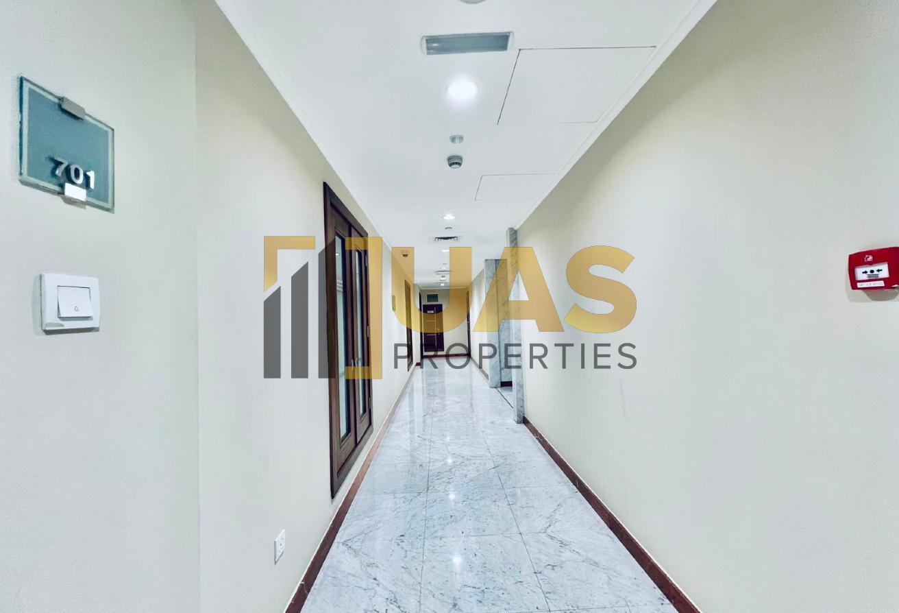 Spacious 3Bhk / Prime Location/ Ready to Move photo 5