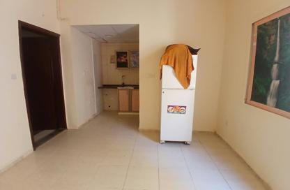 Apartment - Studio - 1 for rent in Fire Station Road - Muwaileh - Sharjah