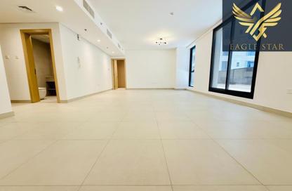 Apartment - 3 Bedrooms - 3 Bathrooms for rent in Haas Building - Jumeirah Garden City - Al Satwa - Dubai