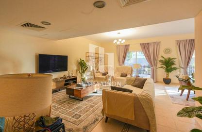 Villa - 4 Bedrooms - 6 Bathrooms for rent in Seashore - Rabdan - Abu Dhabi Villa - 4 Bedrooms - 6 Bathrooms for rent in Seashore - Rabdan - Abu Dhabi