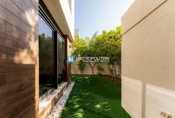105108258 - Property Image 3