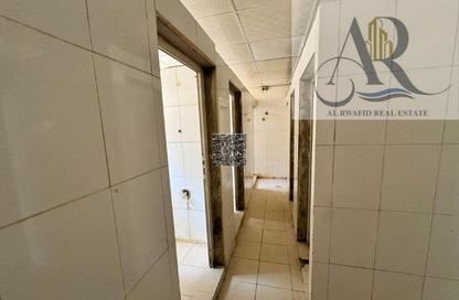 Labor Camp - Studio - 7+ Bathrooms for rent in SG 10 Building - Industrial Area 10 - Sharjah Industrial Area - Sharjah
