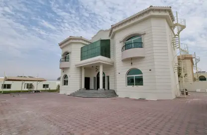 Villa - 5 Bedrooms - 7 Bathrooms for rent in Umm Suqeim 2 Villas - Umm Suqeim 2 - Umm Suqeim - Dubai
