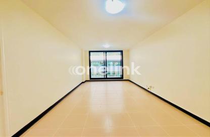 Apartment - Studio - 1 for rent in Golden Sands 6 - Al Mankhool - Bur Dubai - Dubai