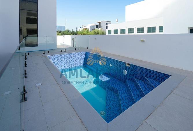 100834407 - Property Image 3