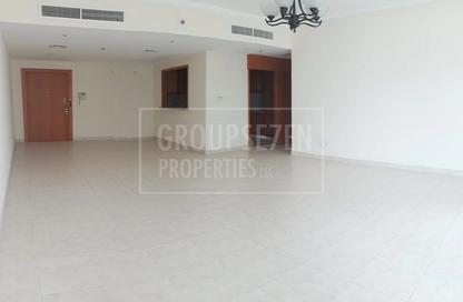 Apartment - 2 Bedrooms - 2 Bathrooms for rent in The Links East Tower - The Links - The Views - Dubai