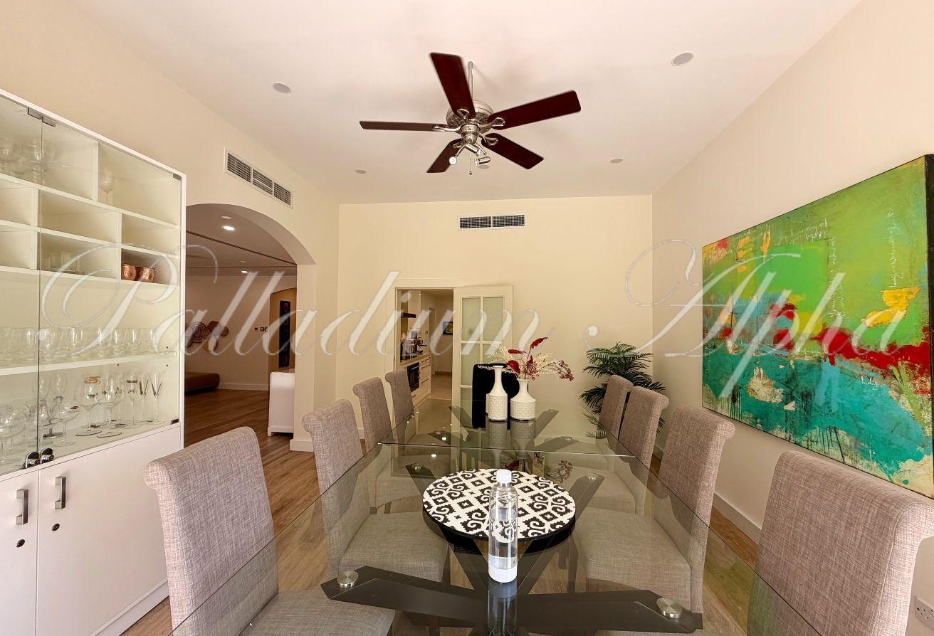 5 Bedrooms | Upgraded | Close to Pool photo 22