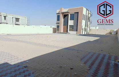 Villa - 5 Bedrooms - 6 Bathrooms for rent in Al Aweer 1 - Al Aweer - Dubai Villa - 5 Bedrooms - 6 Bathrooms for rent in Al Aweer 1 - Al Aweer - Dubai