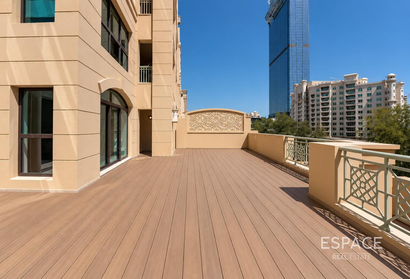 Fully Upgraded | Extended Terrace | Park View photo 12