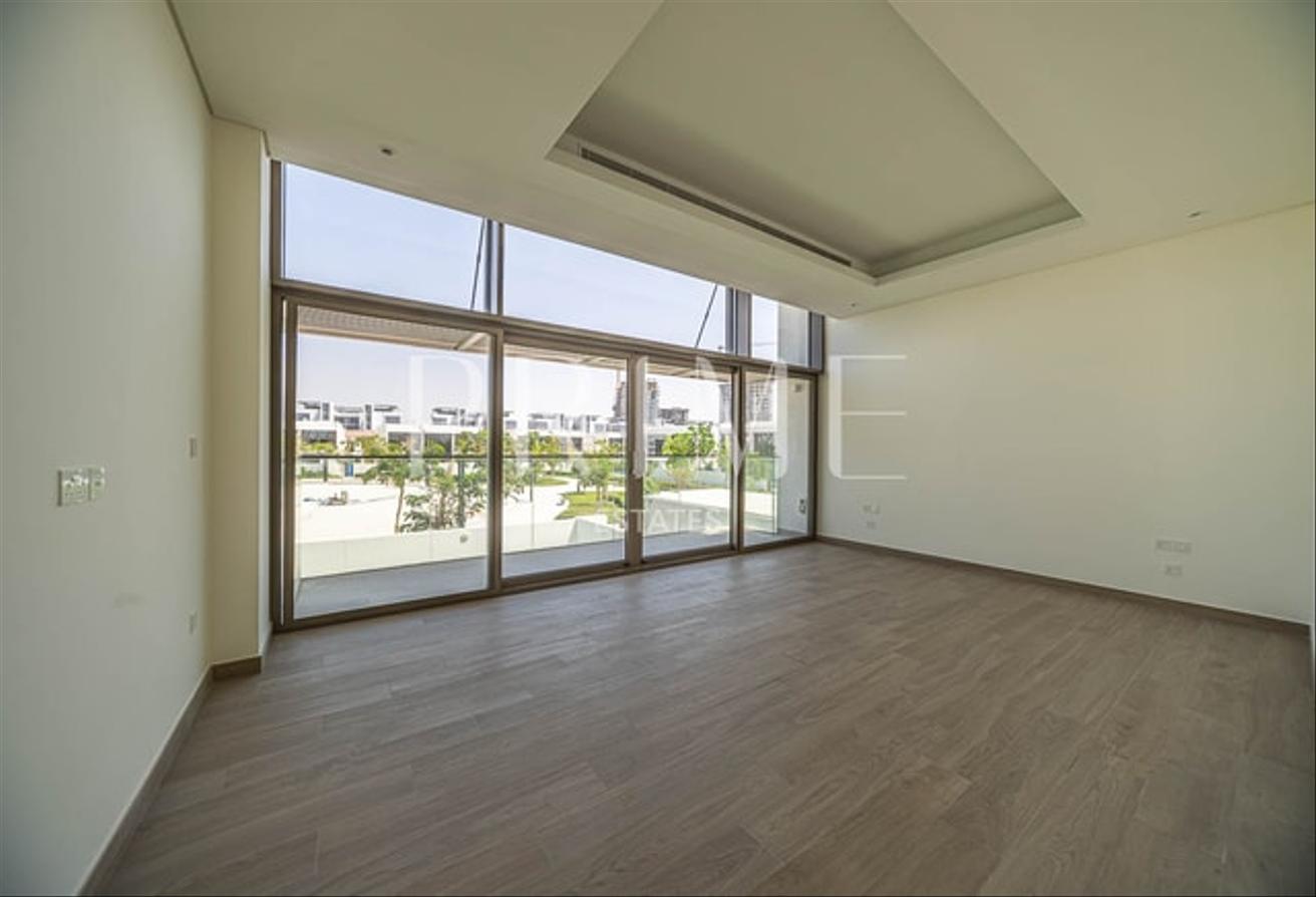 Contemporary 6BR Villa | Prime Luxury Living photo 29