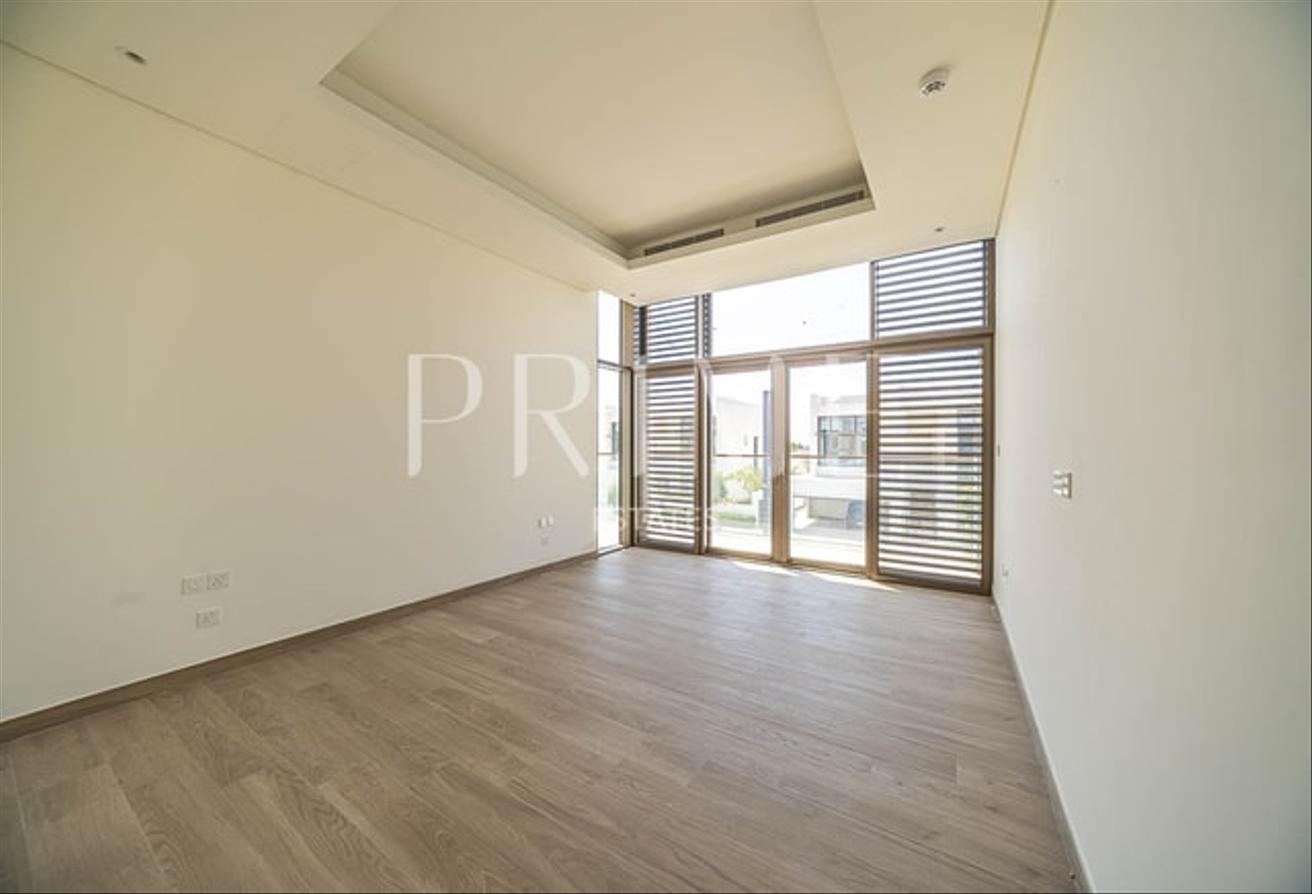 Contemporary 6BR Villa | Prime Luxury Living photo 23