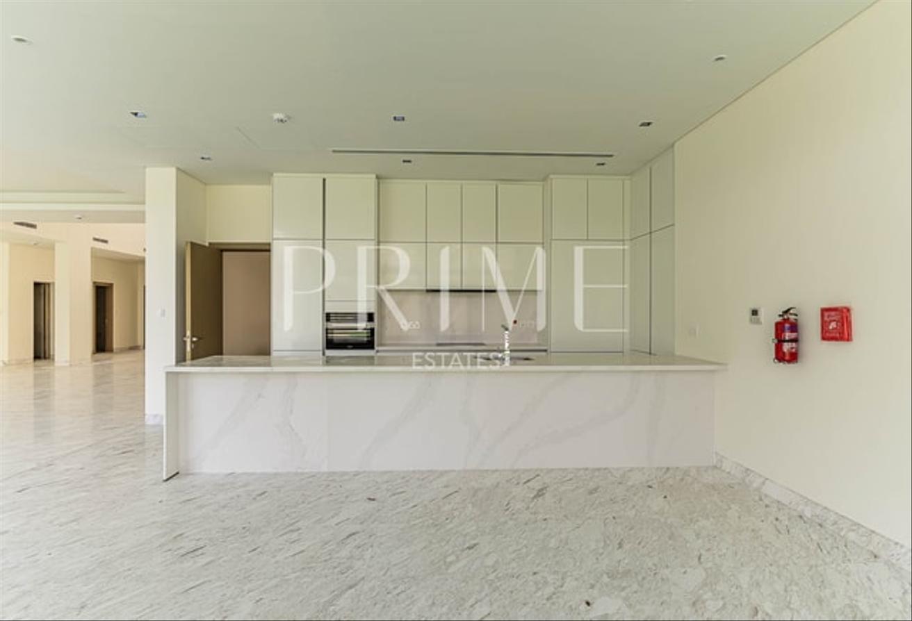 Contemporary 6BR Villa | Prime Luxury Living photo 6