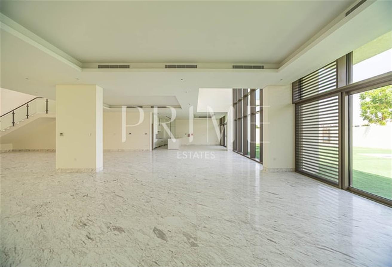 Contemporary 6BR Villa | Prime Luxury Living photo 5