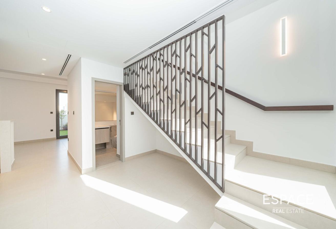 Prime Location | Park View | New Townhouse