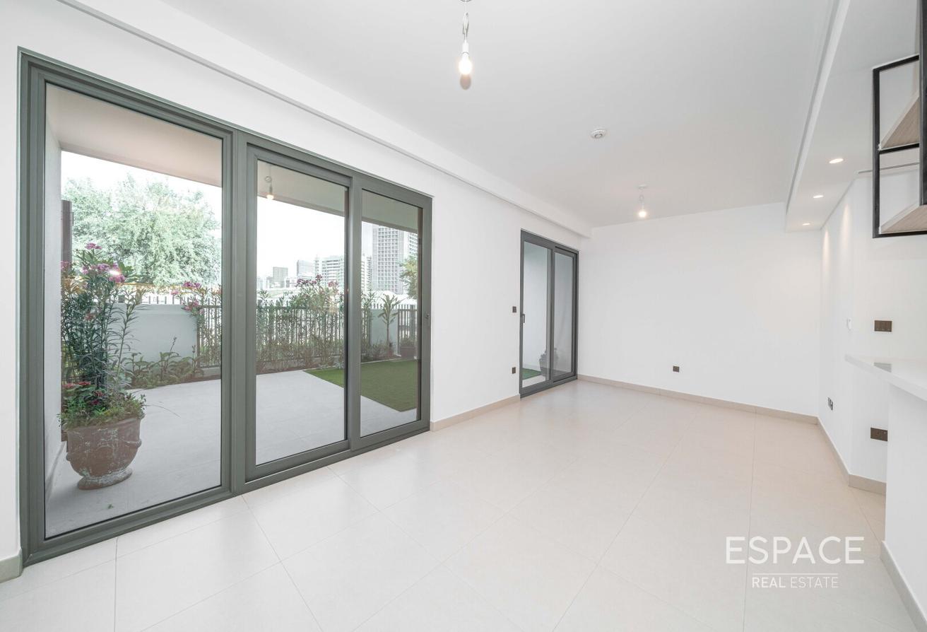 Prime Location | Park View | New Townhouse photo 5