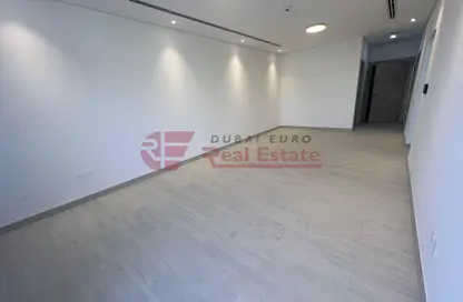 Apartment - 2 Bedrooms - 3 Bathrooms for rent in M2M Building - Meydan Avenue - Meydan - Dubai