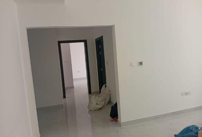 74234004 - Property Image 3