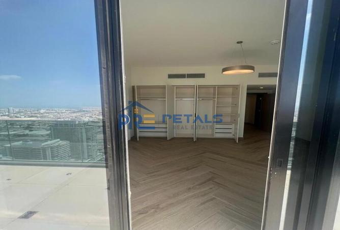 70270281 - Property Image 3