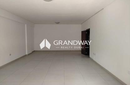 Apartment - 3 - 3 for rent in Zabeel Building - Al Karama - Bur Dubai - Dubai