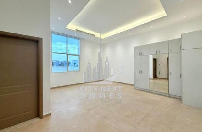Villa - 5 Bedrooms - 6 Bathrooms for rent in Nad Al Sheba 2 - Nad Al Sheba - Dubai