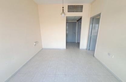 Apartment - 1 Bedroom - 1 Bathroom for rent in Al Butina 9 Building - Al Butina - Sharjah