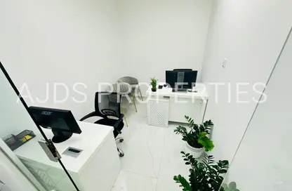 مكتب - غرفة نوم - 1 حمام للايجار في ريم ريزدنسي - الكرامة - دبي
