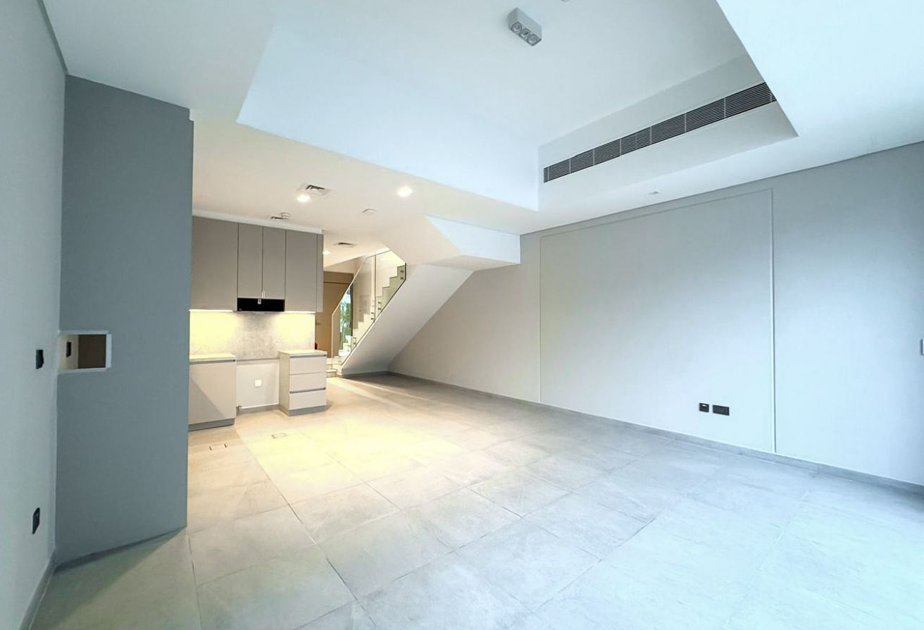Multiple Option | 2 Parking Spots | Maid Room