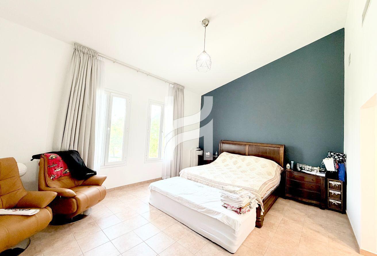 Upgraded Kitchen | Massive Layout | Vacant Soon photo 4