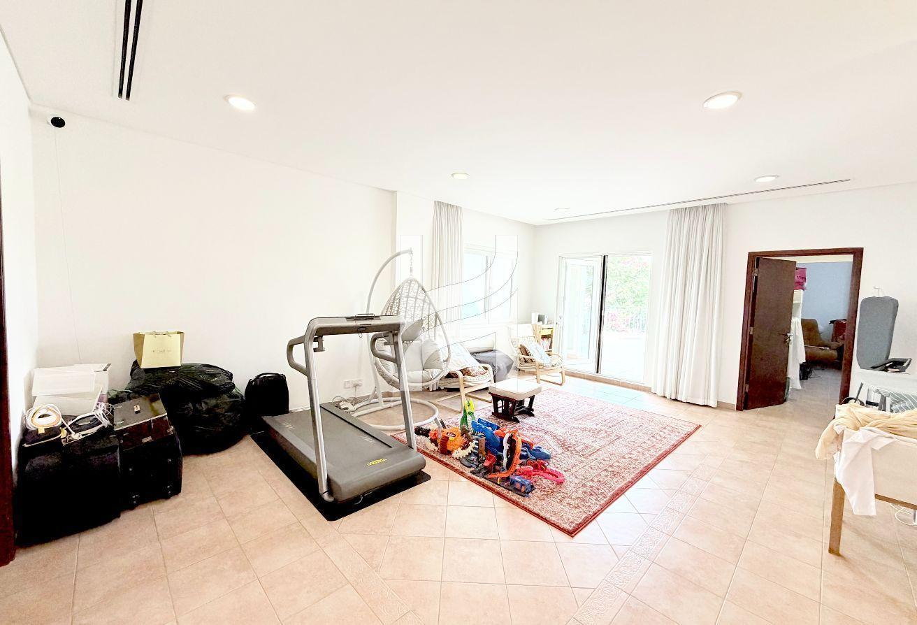 Upgraded Kitchen | Massive Layout | Vacant Soon photo 12