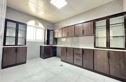 شقة - 2 غرف نوم - 2 حمامات للايجار في فيلات مدينة خليفة آيه - مدينة خليفة أ - مدينة خليفة - أبوظبي