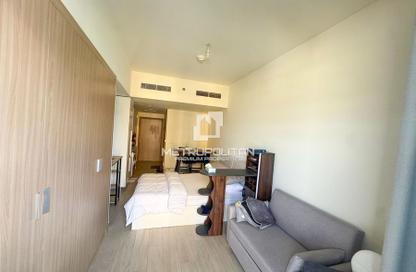 Apartment - Studio - 1 Bathroom for rent in Azizi Riviera Reve Tower 1 - Azizi Riviera Reve - Azizi Riviera - Meydan One - Meydan - Dubai