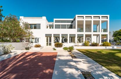 Villa - 5 Bedrooms - 4 Bathrooms for rent in Sector E - Emirates Hills - Dubai Villa - 5 Bedrooms - 4 Bathrooms for rent in Sector E - Emirates Hills - Dubai