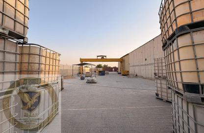 Factory - Studio - 2 Bathrooms for rent in Al Sajaa S - Al Sajaa - Sharjah