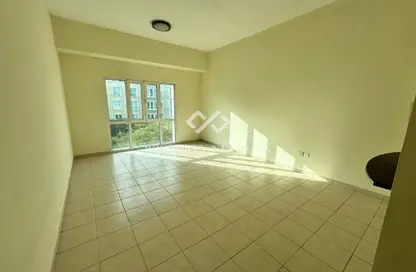 شقة - غرفة نوم - 2 حمامات للبيع في موج 191 - طراز مغولي - ديسكفري جاردنز - دبي