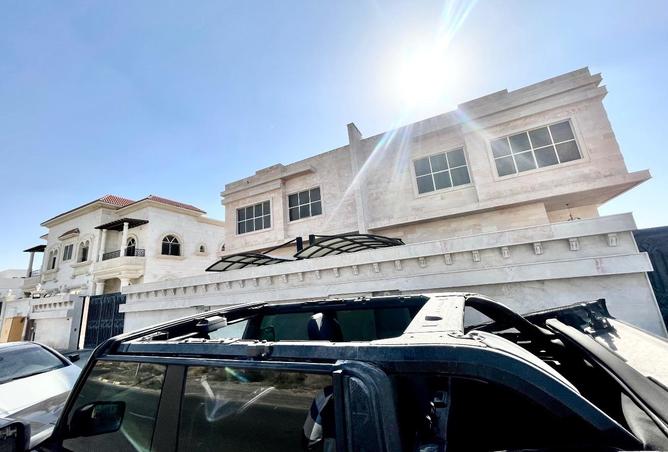 16210010 - Property Image 2